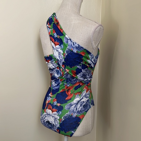 🆕 Zara One Sleeve Floral
Asymmetric Bodysuit - Picture 14 of 15